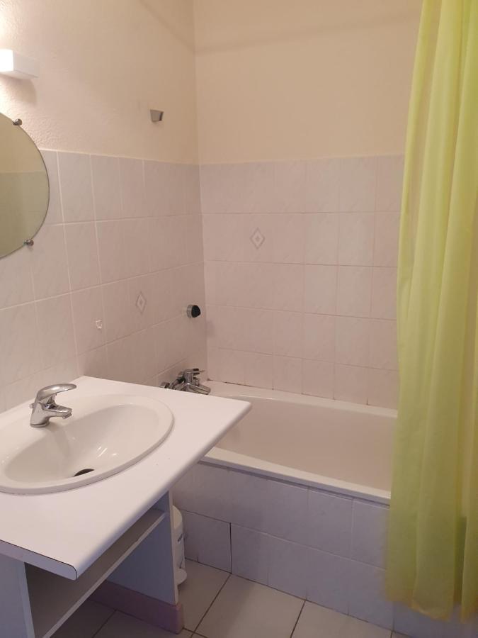 Boulle Apartment Meyras